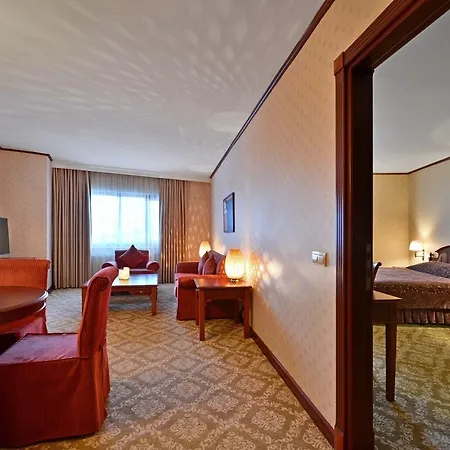Hotel Karinna Convention Center & - Full Board