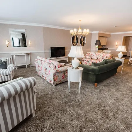 Karinna Convention Center & - Full Board 5*