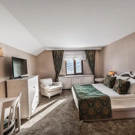 Karinna Convention Center & Luxury - Full Board Otel
